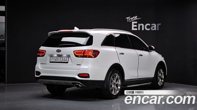Kia Sorento Gasoline 2.0 Turbo 2WD Master Special — пробег 31 924 км — фото 2 из 5