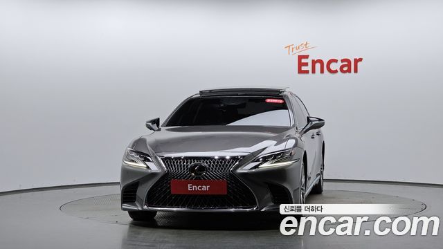 Lexus LS 3.5 Luxury AWD — пробег 72 225 км — фото 3 из 5