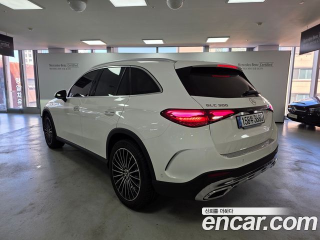 Mercedes-Benz GLC-Class GLC 300 4MATIC Avantgarde — пробег 4 770 км — фото 2 из 5