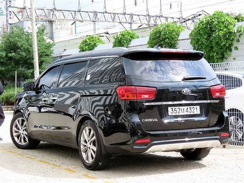 Kia Carnival Gasoline 9-Seater Noblesse Special — пробег 153 890 км — фото 3 из 5