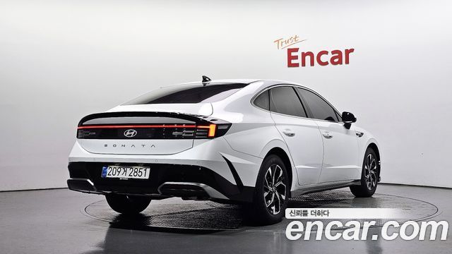 Hyundai Sonata 1.6 Turbo S — пробег 3 795 км — фото 2 из 5