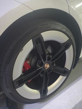 Porsche Taycan GTS — пробег 7 100 км — фото 3 из 5