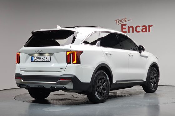 Kia Sorento HEV 1.6 2WD Signature — пробег 8 393 км — фото 2 из 5