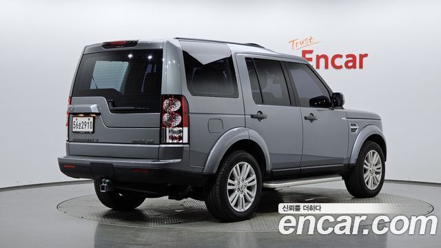 Land Rover Discovery 3.0 SDV6 SE — пробег 174 098 км — фото 2 из 5
