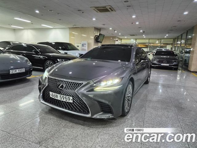 Lexus LS 3.5 Luxury AWD — пробег 155 690 км — фото 1 из 5