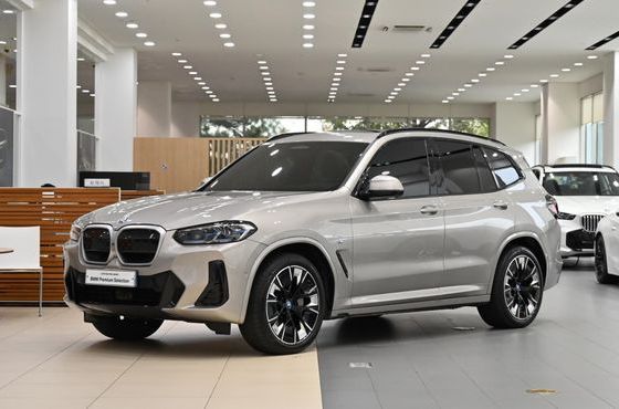 BMW iX3 M Sports — пробег 32 266 км — фото 1 из 5