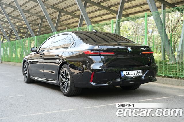 BMW 7-Series 740i xDrive M Sport Limited — пробег 14 500 км — фото 4 из 5