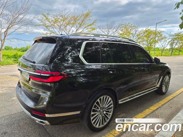 BMW X7 xDrive 40i Design Pure Excellence 6-Seater — пробег 18 000 км — фото 4 из 5