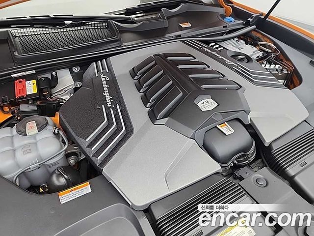 Lamborghini Urus из Кореи Encar