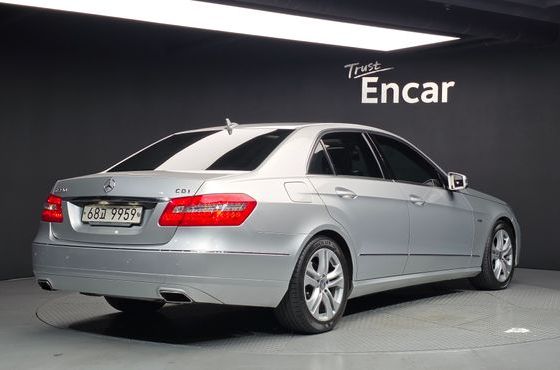 Mercedes-Benz E-Class E220 CDI Avantgarde — пробег 103 250 км — фото 2 из 5