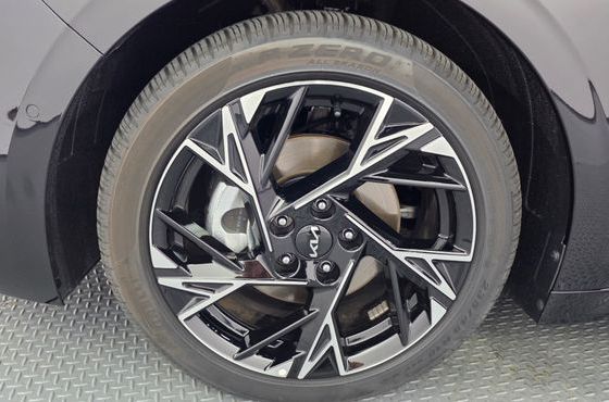 Kia K5 Signature — пробег 1 086 км — фото 5 из 5