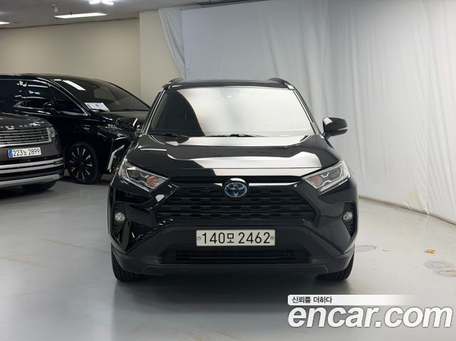Toyota RAV4 2.5 2WD Hybrid — пробег 106 415 км — фото 1 из 5