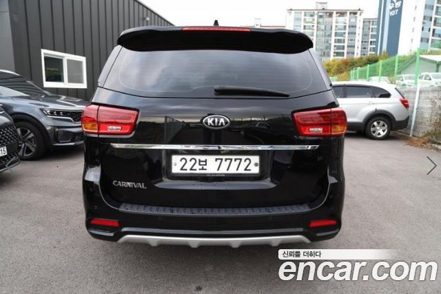 Kia Carnival из Кореи Encar