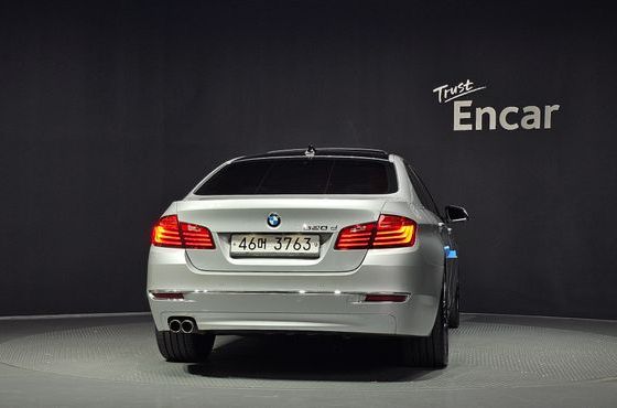 BMW 5-Series 520d Luxury — пробег 177 621 км — фото 4 из 5