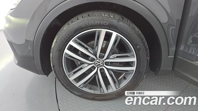 Volkswagen Tiguan 2.0 TDI Prestige — пробег 108 389 км — фото 5 из 5