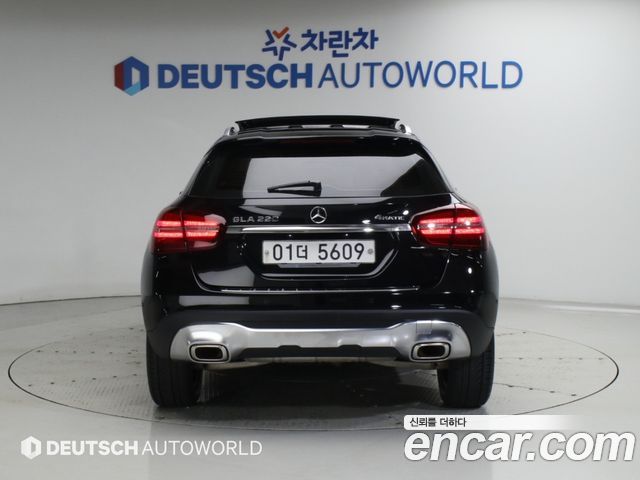Mercedes-Benz GLA-Class из Кореи Encar