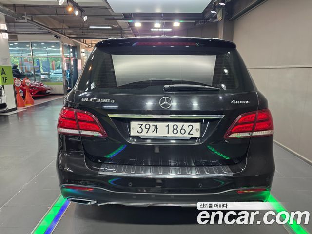 Mercedes-Benz GLE-Class GLE350 d 4MATIC Premium — пробег 104 869 км — фото 4 из 5