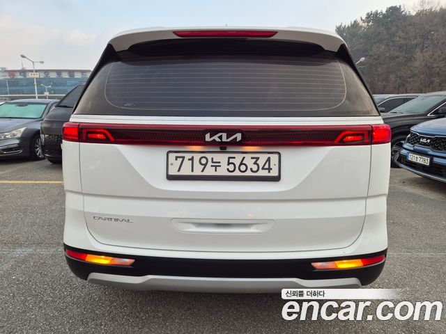 Kia Carnival Diesel 11-Seater Prestige — пробег 47 690 км — фото 2 из 5