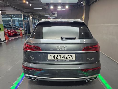 Audi Q5 40 TDI Quattro Premium — пробег 106 985 км — фото 4 из 5