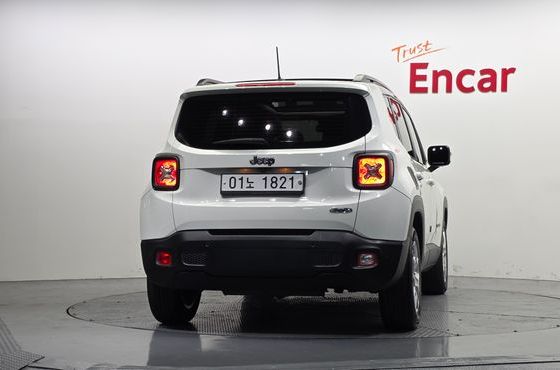 Jeep Renegade 2.4 Longitude High — пробег 197 077 км — фото 4 из 5