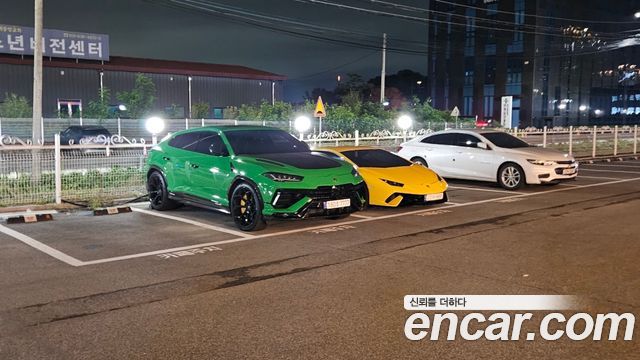 Lamborghini Urus из Кореи Encar