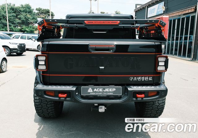 Jeep Gladiator 3.6 Rubicon — пробег 3 800 км — фото 4 из 5