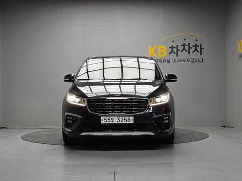 Kia Carnival 7-Seater Limousine VIP — пробег 108 957 км — фото 1 из 5