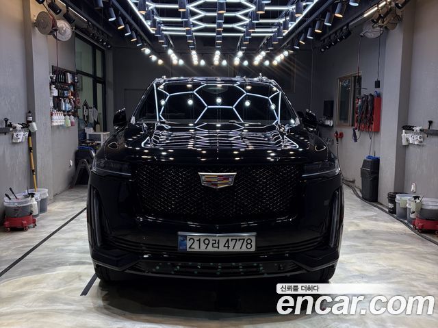 Cadillac Escalade 6.2 Sports Platinum — пробег 82 500 км — фото 1 из 5