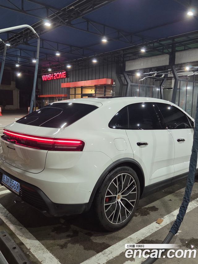 Porsche Macan 4S — пробег 13 500 км — фото 2 из 5