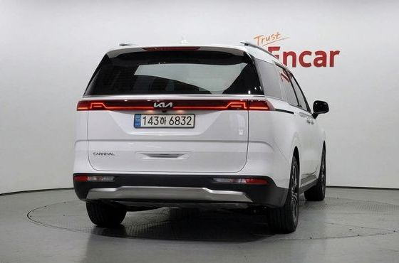 Kia Carnival Gasoline 7-Seater Signature — пробег 72 494 км — фото 4 из 5