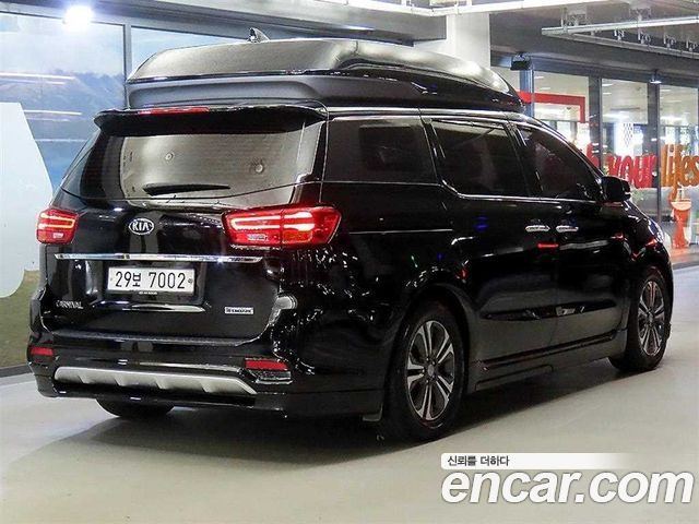 Kia Carnival из Кореи Encar
