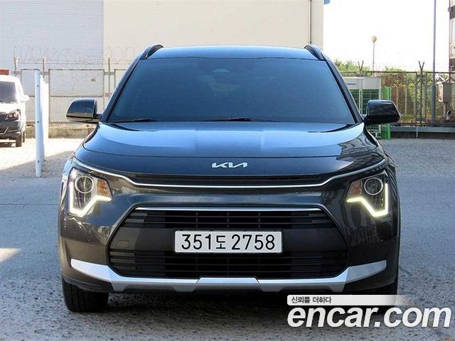 Kia Niro Trendy — пробег 58 270 км — фото 1 из 5