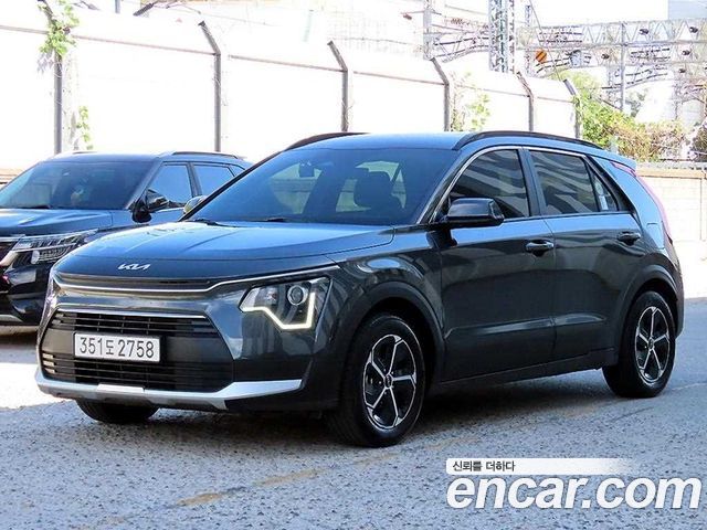 Kia Niro Trendy — пробег 58 270 км — фото 2 из 5