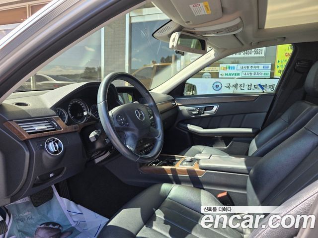 Mercedes-Benz E-Class E300 Elegance — пробег 91 000 км — фото 3 из 5