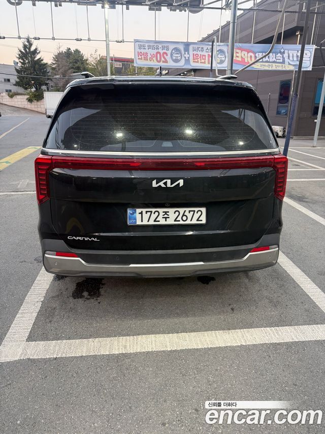 Kia Carnival Gasoline 7-Seater Signature — пробег 50 000 км — фото 4 из 5