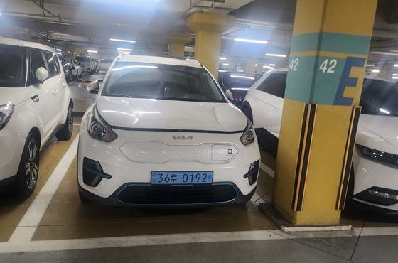 Kia Niro Prestige — пробег 330 671 км — фото 1 из 5