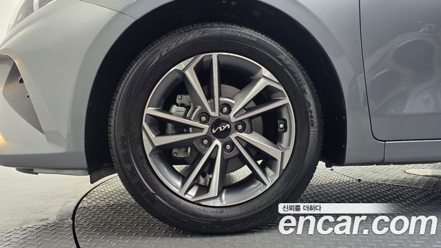 Kia K3 из Кореи Encar