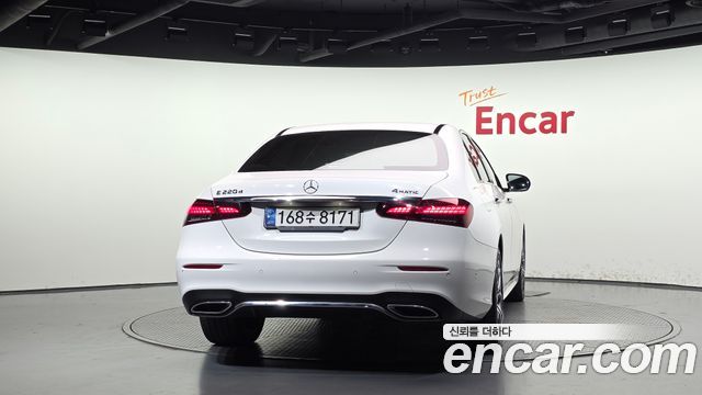 Mercedes-Benz E-Class из Кореи Encar