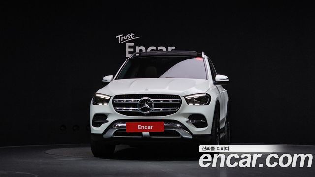 Mercedes-Benz GLE-Class GLE300d 4MATIC — пробег 8 546 км — фото 3 из 5
