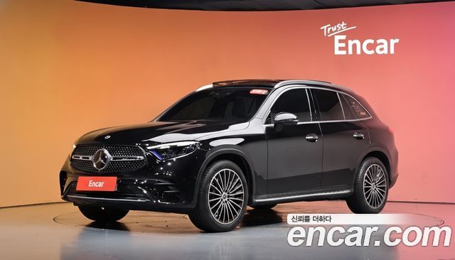 Mercedes-Benz GLC-Class GLC300 4MATIC AMG Line — пробег 13 918 км — фото 1 из 5