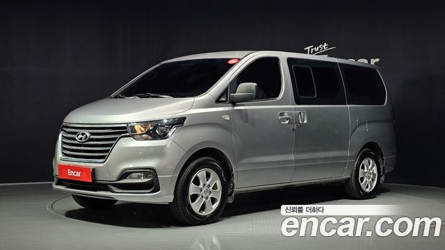 Hyundai Starex 4WD Wagon 12-Seater Smart — пробег 115 047 км — фото 1 из 5