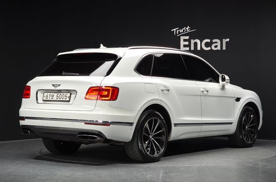 Bentley Bentayga 6.0 W12 — пробег 95 282 км — фото 2 из 5