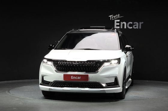 Kia Carnival Gasoline 7-Seater Signature — пробег 45 950 км — фото 3 из 5
