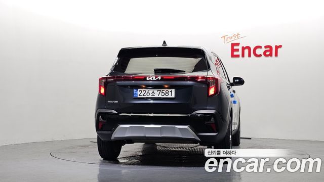 Kia Seltos из Кореи Encar