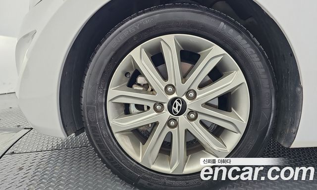 Hyundai AVANTE из Кореи Encar