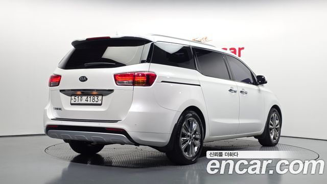 Kia Carnival из Кореи Encar