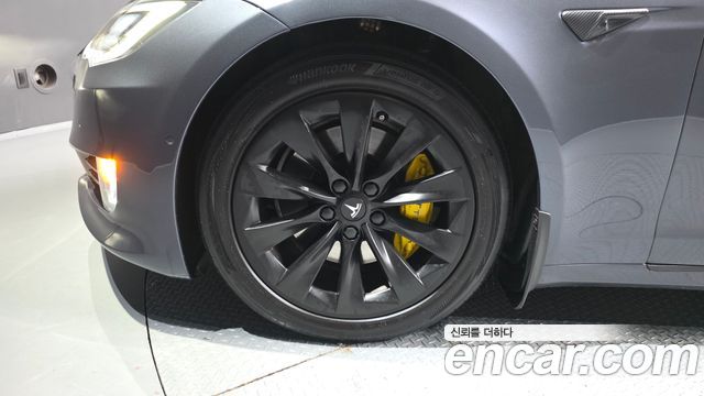 Tesla Model S 90D — пробег 176 933 км — фото 5 из 5