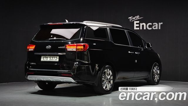 Kia Carnival 9-seater Prestige — пробег 137 650 км — фото 2 из 5