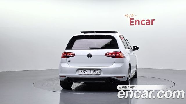Volkswagen Golf из Кореи Encar