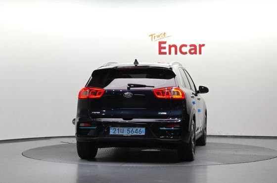 Kia Niro Noblesse — пробег 88 068 км — фото 4 из 5